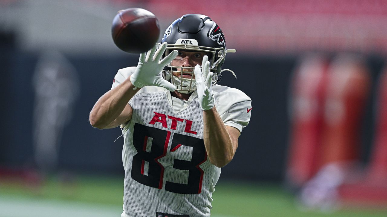 EAST RUTHERFORD, NJ - AUGUST 22: Atlanta Falcons quarterback Marcus Mariota  (1) rolls out during the National Football League game between the New York  Jets and the Atlanta Falcons on August 22