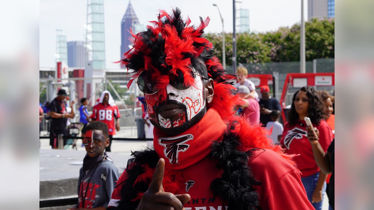 Meet the world's cutest Atlanta Falcons fan