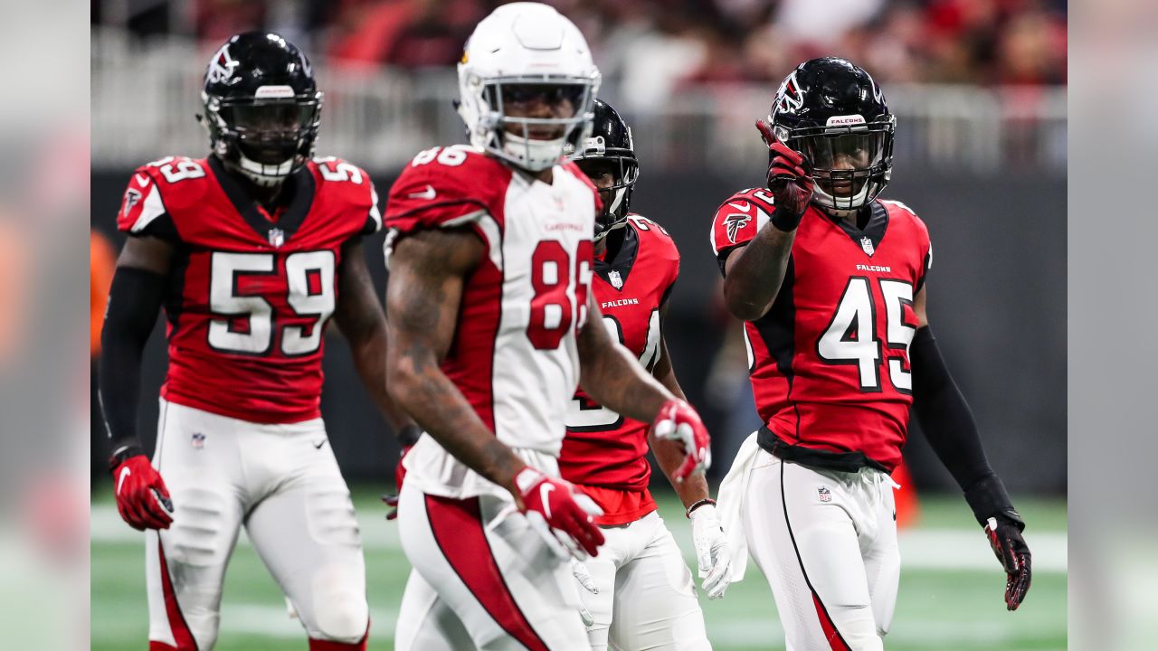 Deion Jones among top 5 NFL linebackers, according to Pro Football Focus