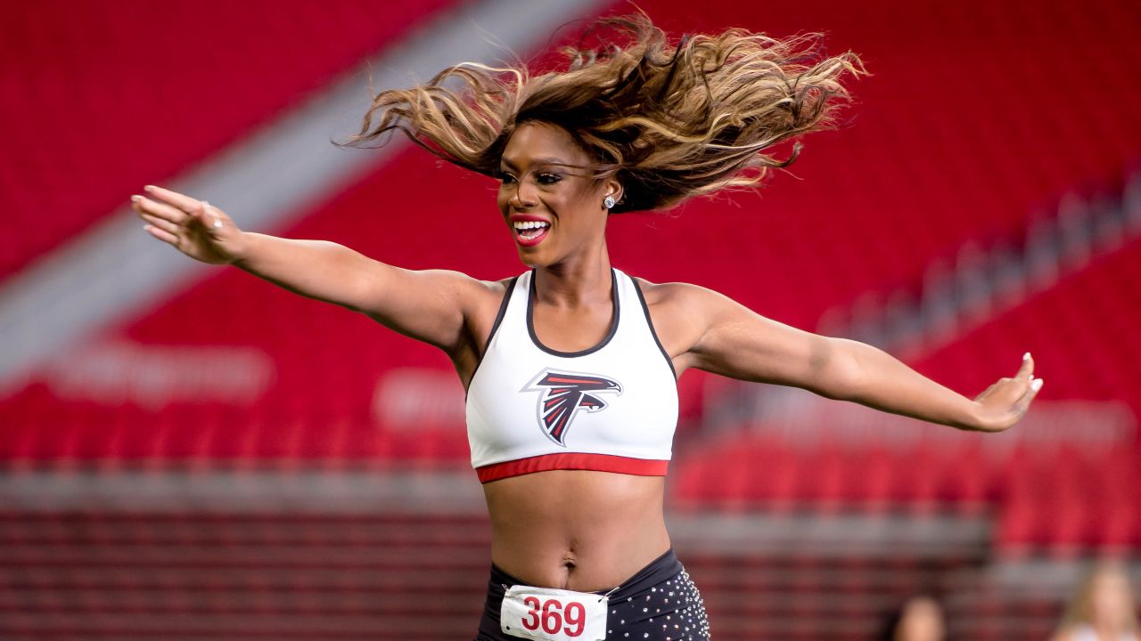 Atlanta Falcons Cheerleaders on X: Today is the FINAL day to register for  2022 Auditions presented by Orangetheory Fitness! Registration closes  TONIGHT at 11:59pm. Don't miss out on your chance to be