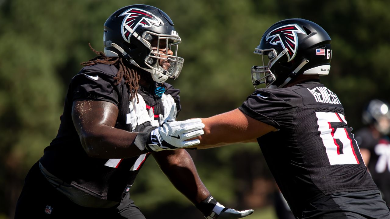 Atlanta Falcons offensive guard James Carpenter (77) takes the field before  the first half of an NFL football game between the Atlanta Falcons and the  Los Angeles Rams, Sunday, Oct. 20, 2019