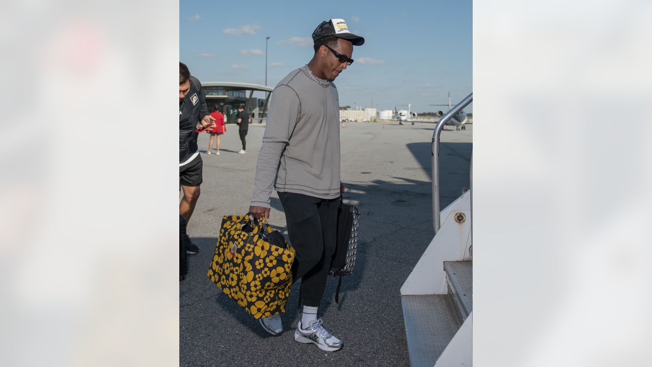 Brandon Graham buys Louis Vuitton travel bags for eagles teammates