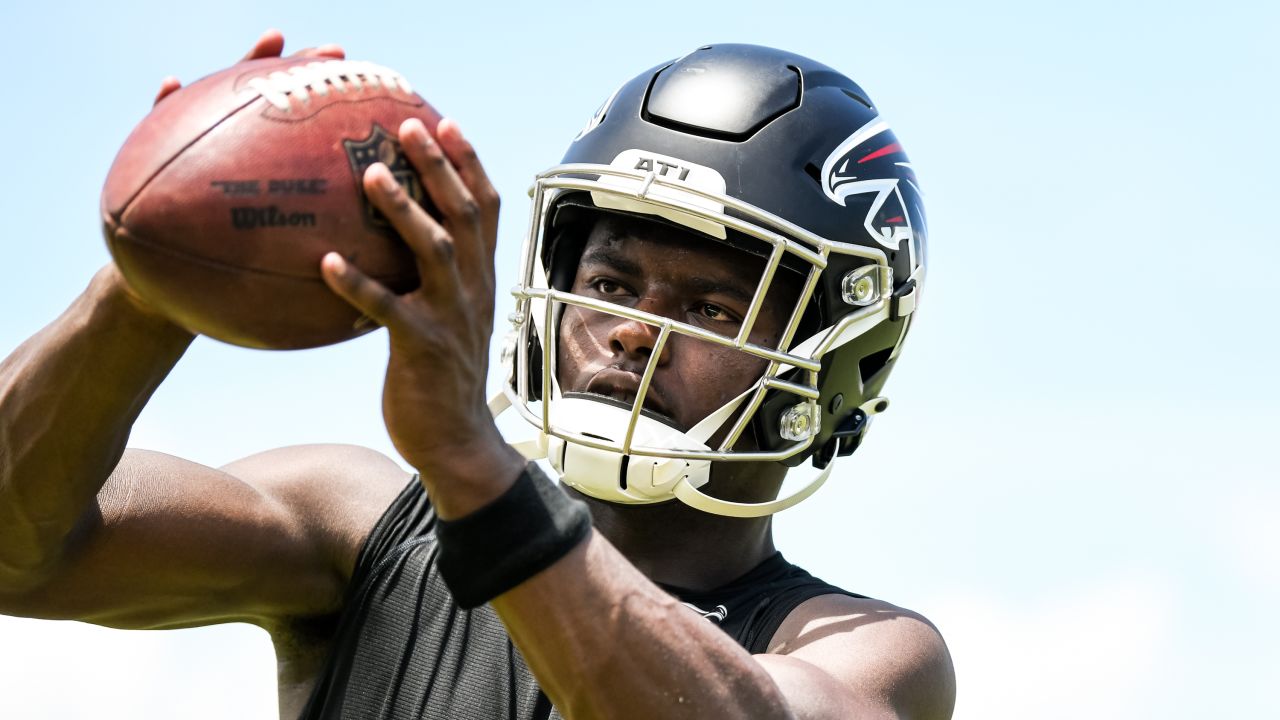 Atlanta Falcons wide receiver Harry Douglas (83) warms up prior to the  Falcons game against the