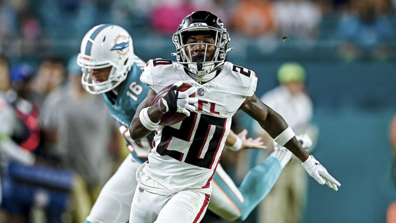 LOOK: Atlanta Falcons Reveal Initial 53-Man Roster After Cuts - Sports  Illustrated Atlanta Falcons News, Analysis and More