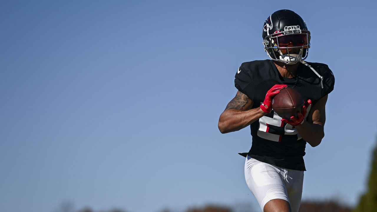 Atlanta Falcons running back Cordarrelle Patterson (84) pictured before an  NFL football game against the Washington Commanders, Sunday, November 27,  2022 in Landover. (AP Photo/Daniel Kucin Jr Stock Photo - Alamy