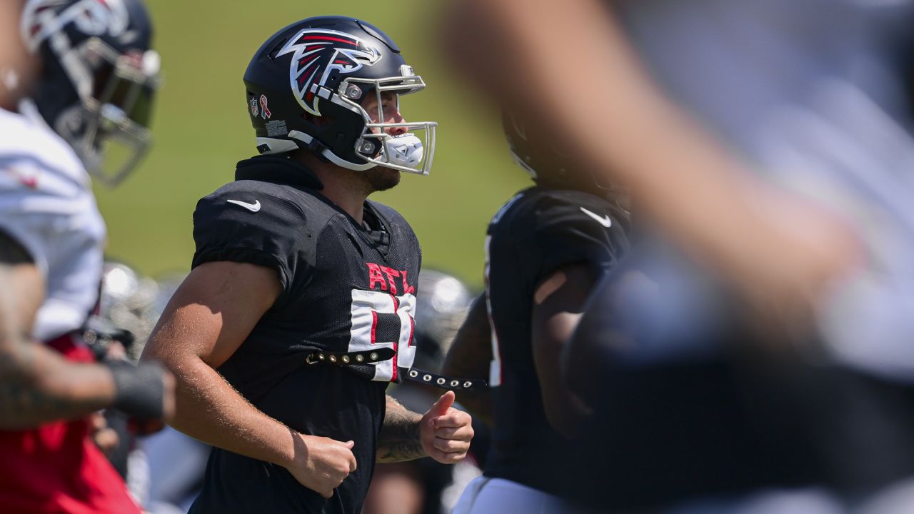 Shanna Lockwood/© 2022 Atlanta Falcons - Atlanta Falcons kicker Younghoe Koo  #7 during practice in Flowery Branch, Georgia, on …