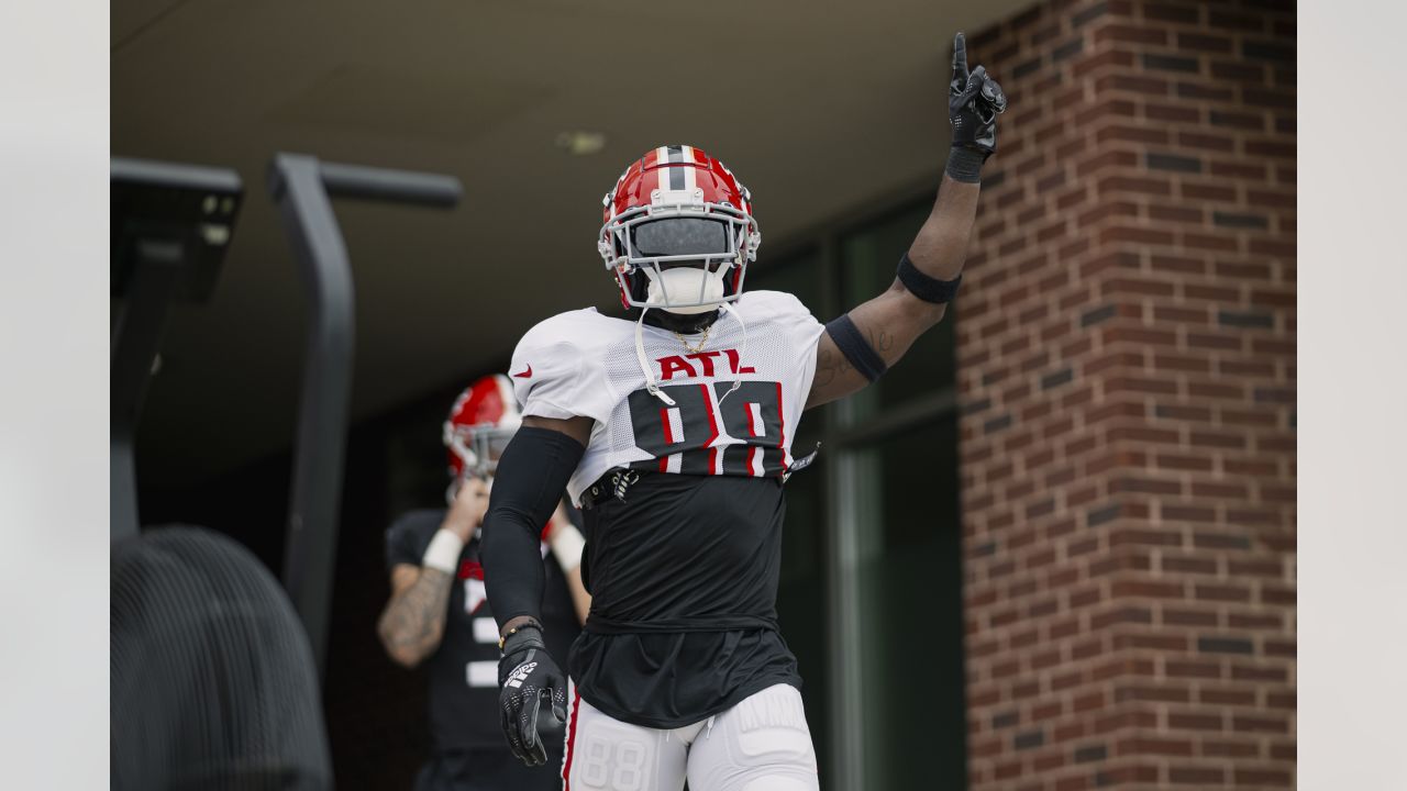 FLOWERY BRANCH, GA - AUGUST 05: Atlanta Falcons wide receiver Frank Darby  88 looks on during Atlanta