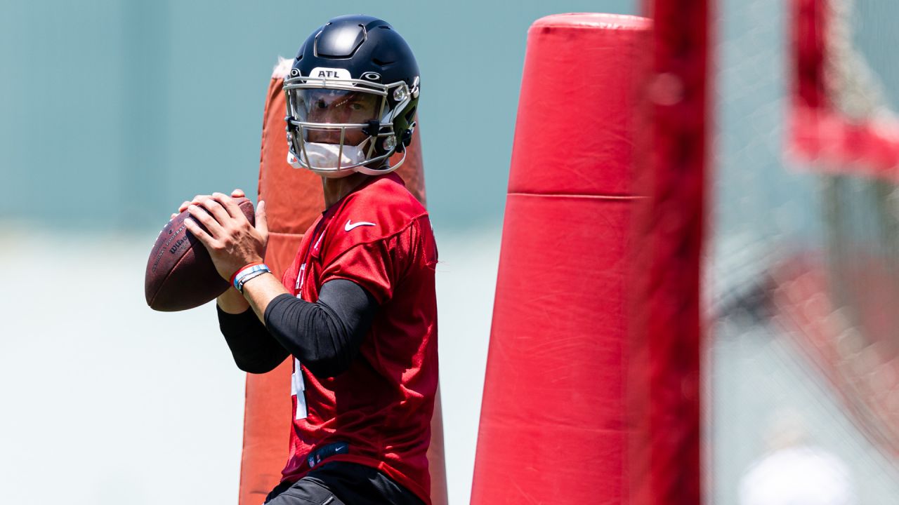 Atlanta Falcons Preseason Star Jared Bernhardt Makes Roster Out of Camp -  Sports Illustrated Atlanta Falcons News, Analysis and More