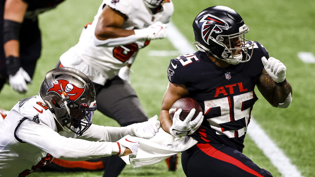Arthur Smith Reveals Atlanta Falcons Won't Wear Gradient Alternate Uniforms  In 2023 – SportsLogos.Net News