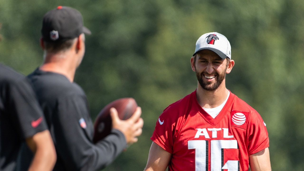 Atlanta Falcons quarterback Josh Rosen (16) runs a play against