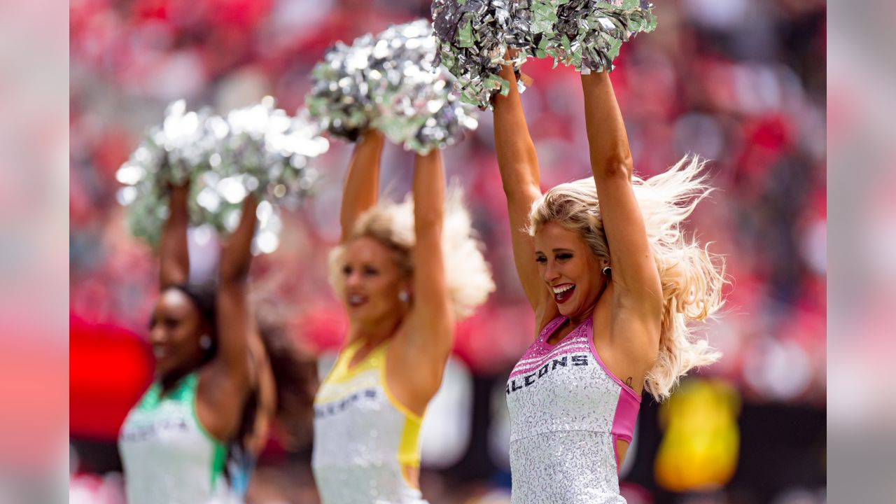 CHEER PHOTOS: Best of Rams Cheerleaders from Sunday's Week 6