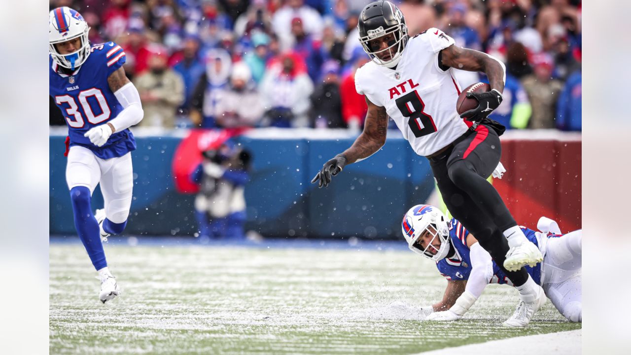 Game Photos  Week 17 Falcons at Bills