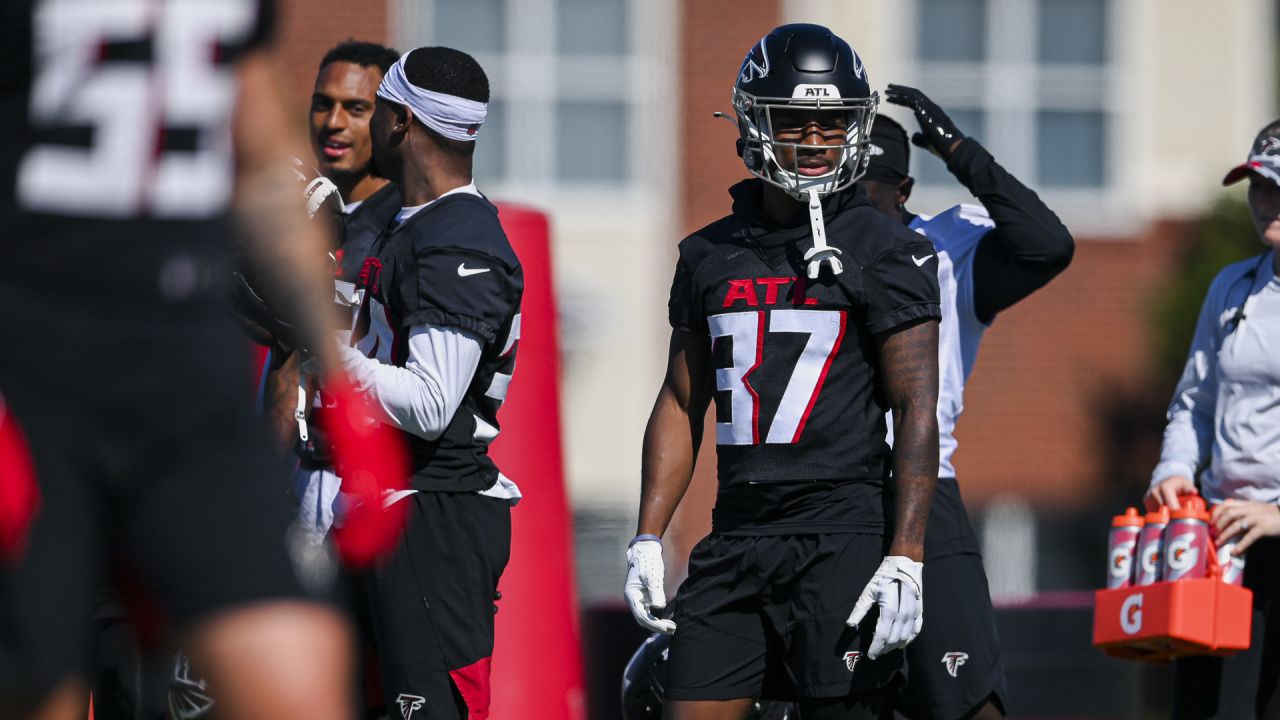 How Avery Williams versatility is vital to the Falcons in all three phases