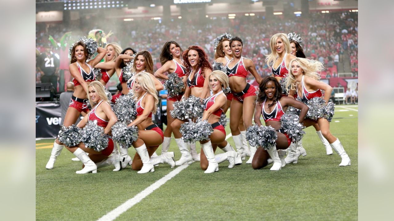 Meet Your 2015 New England Patriots and New England Patriots Cheerleaders