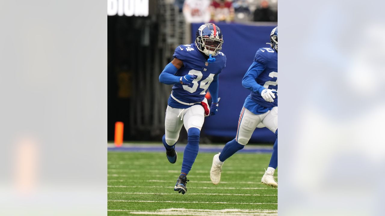 New York Giants cornerback Jarren Williams (34) runs against the Washington  Football Team during an NFL football game, Sunday, Jan. 9, 2022, in East  Rutherford, N.J. (AP Photo/Adam Hunger Stock Photo - Alamy