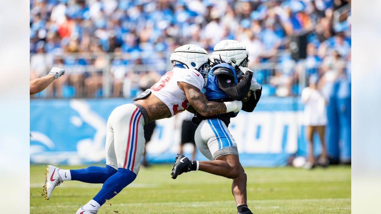 Detroit Lions running back D'Andre Swift (32) practices before an NFL  football game against the New York Giants, Sunday, Nov. 20, 2022, in East  Rutherford, N.J. (AP Photo/Seth Wenig Stock Photo - Alamy