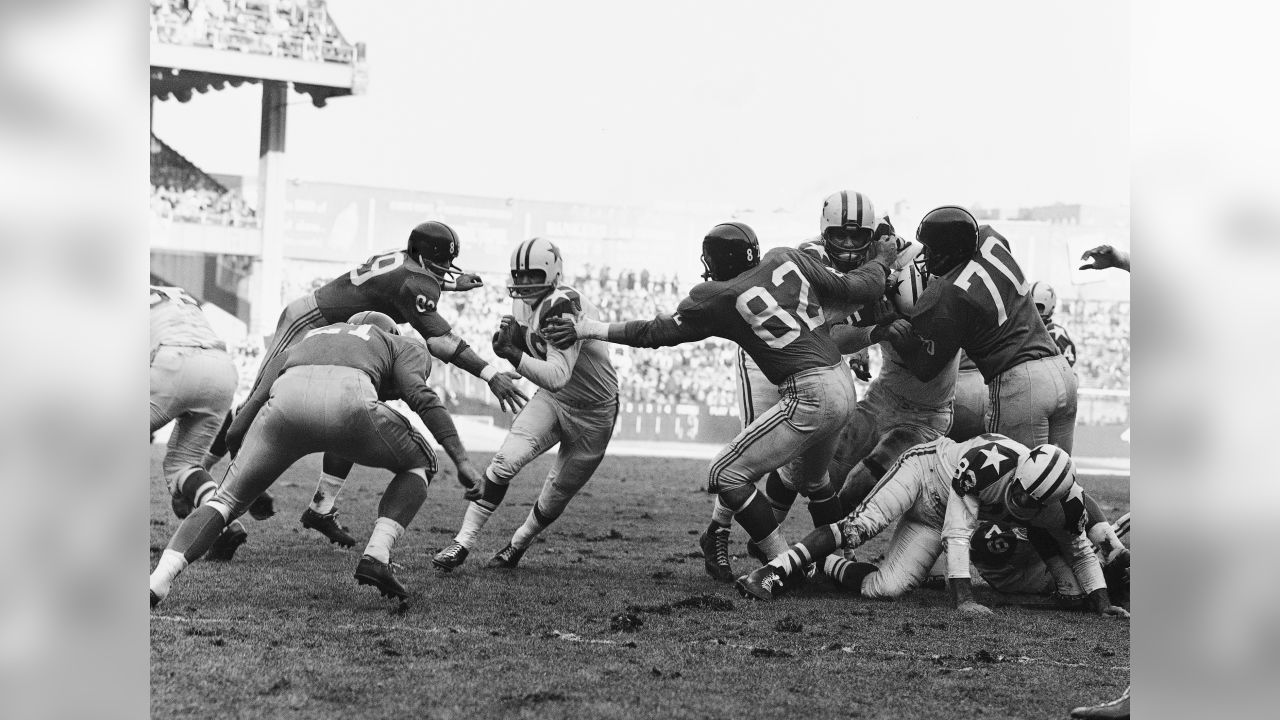 Buffalo Bills vs Dallas Cowboys (circa 1960's)