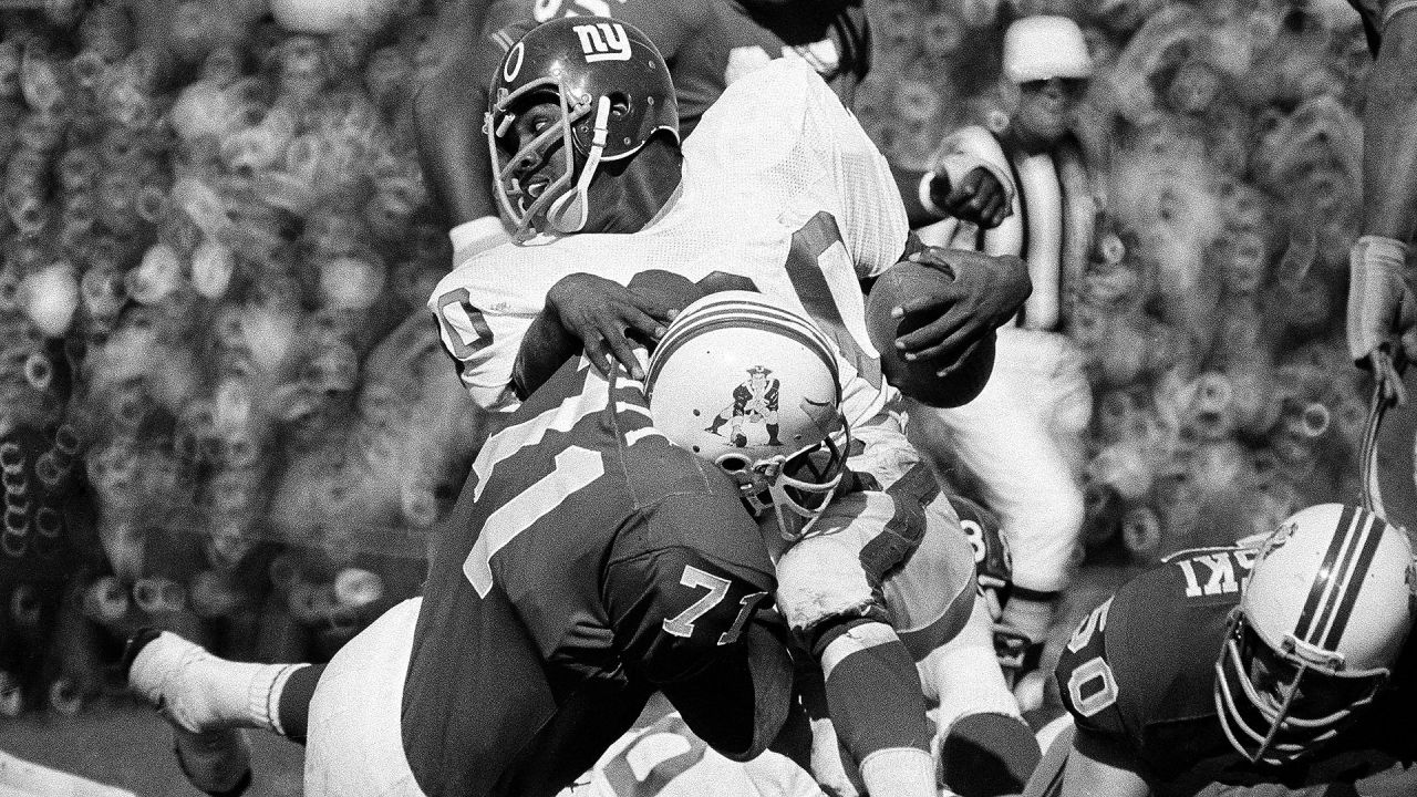 Tom's Old Days on X: “Old Days”Ron Johnson looks for an opening during an  early 1970s Washington-Giants game at Yankee Stadium #NYG #NYGiants  #WashingtonFootball #1970s #NFL  / X