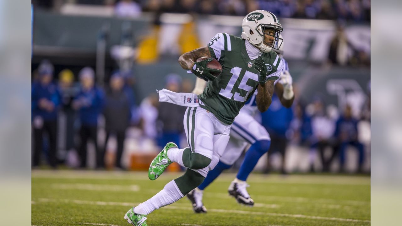 Brandon Marshall signed with Giants to 'finish my career as a winner'