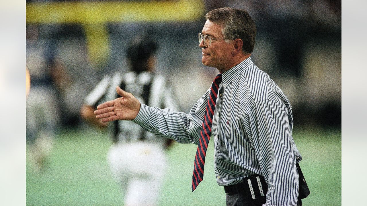 Broncos mourn the loss of Ring of Fame head coach Dan Reeves