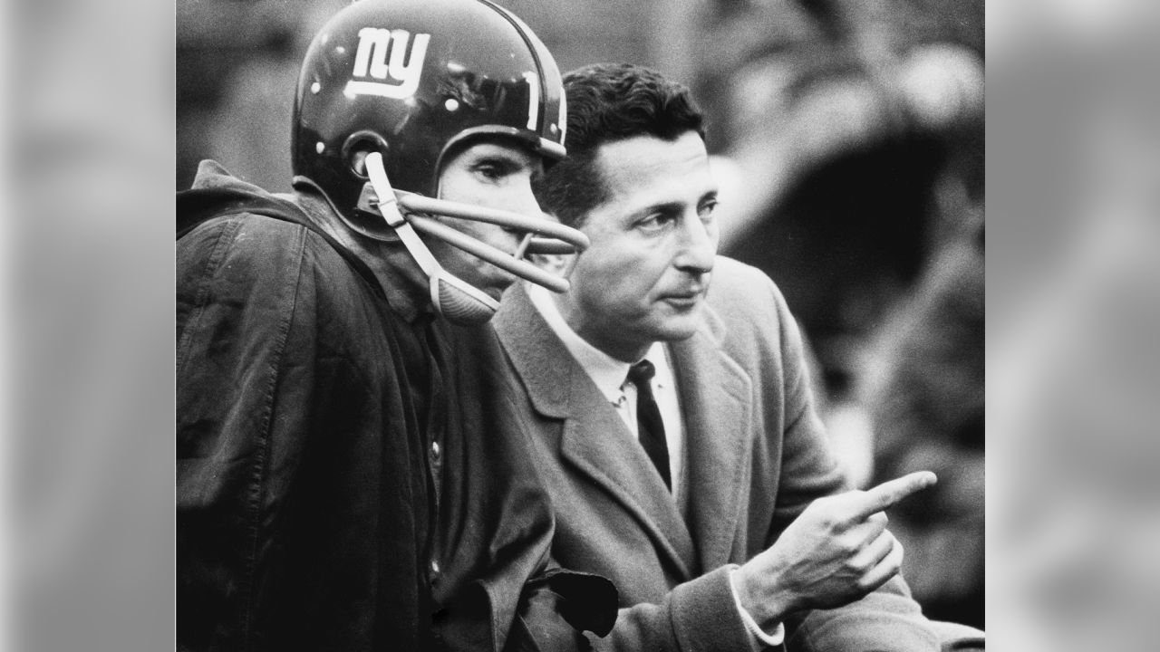 Giants' Hall of Fame quarterback Y.A. Tittle dead at 90 