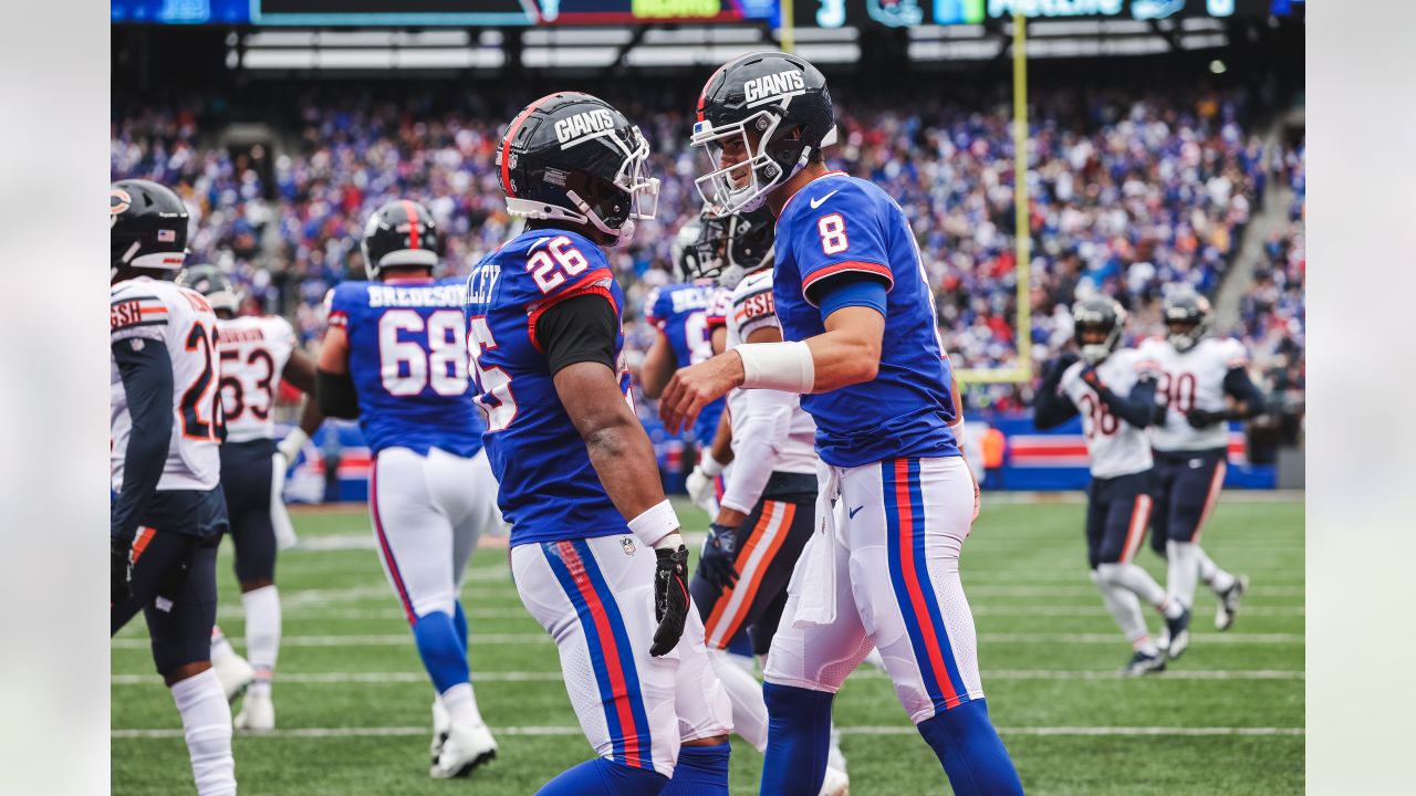 \ud83d\udcf8 Photos: Giants defeat Bears in Week 4