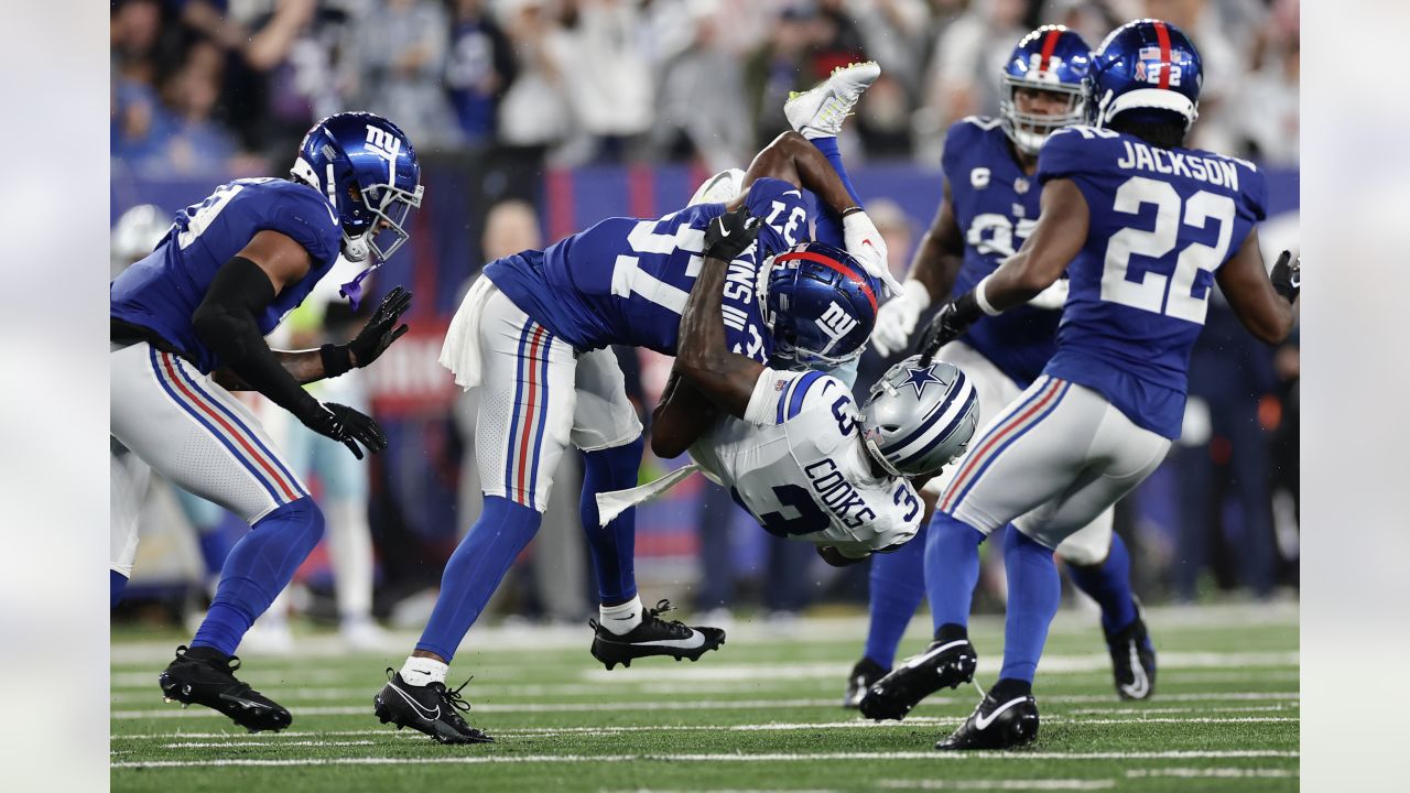 Cowboys heat up after slow start, down Giants 44-20 to improve to 4-1