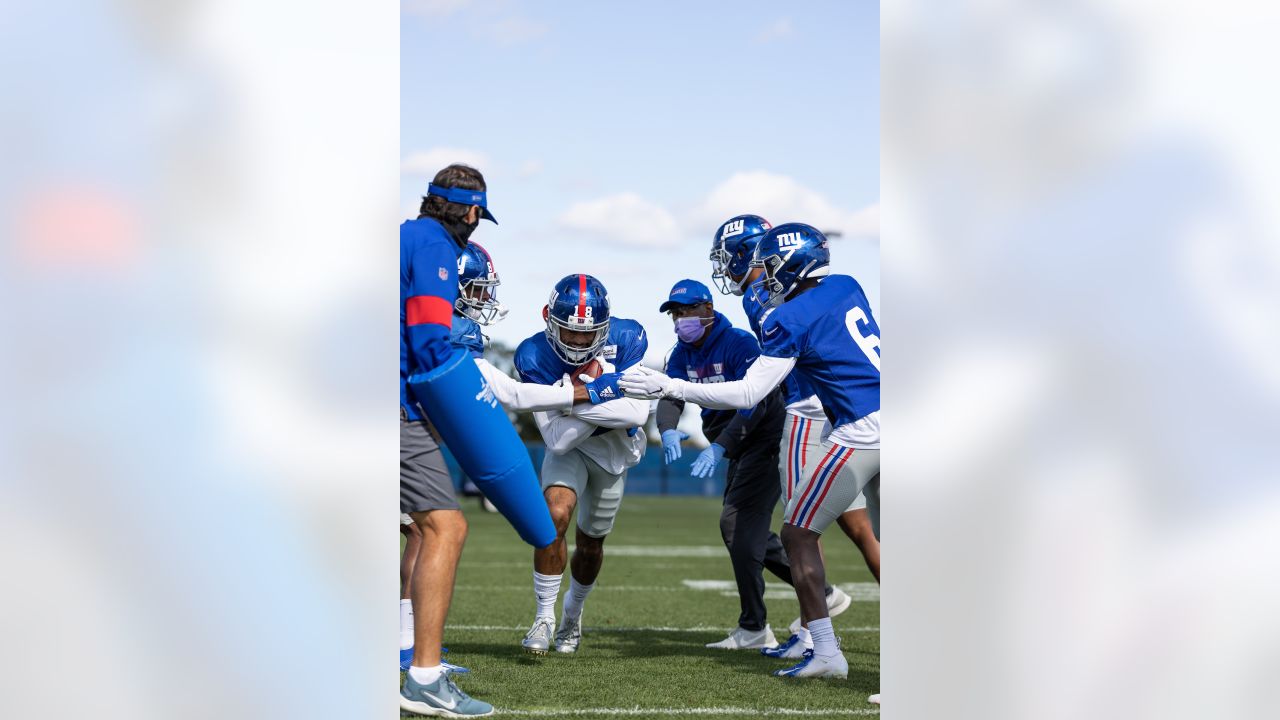 Good Grief Salutes Dalvin Tomlinson Named New York Giants 2020 Man of the  Year