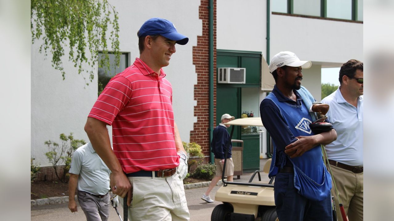 Giants' players hit the links for annual golf outing