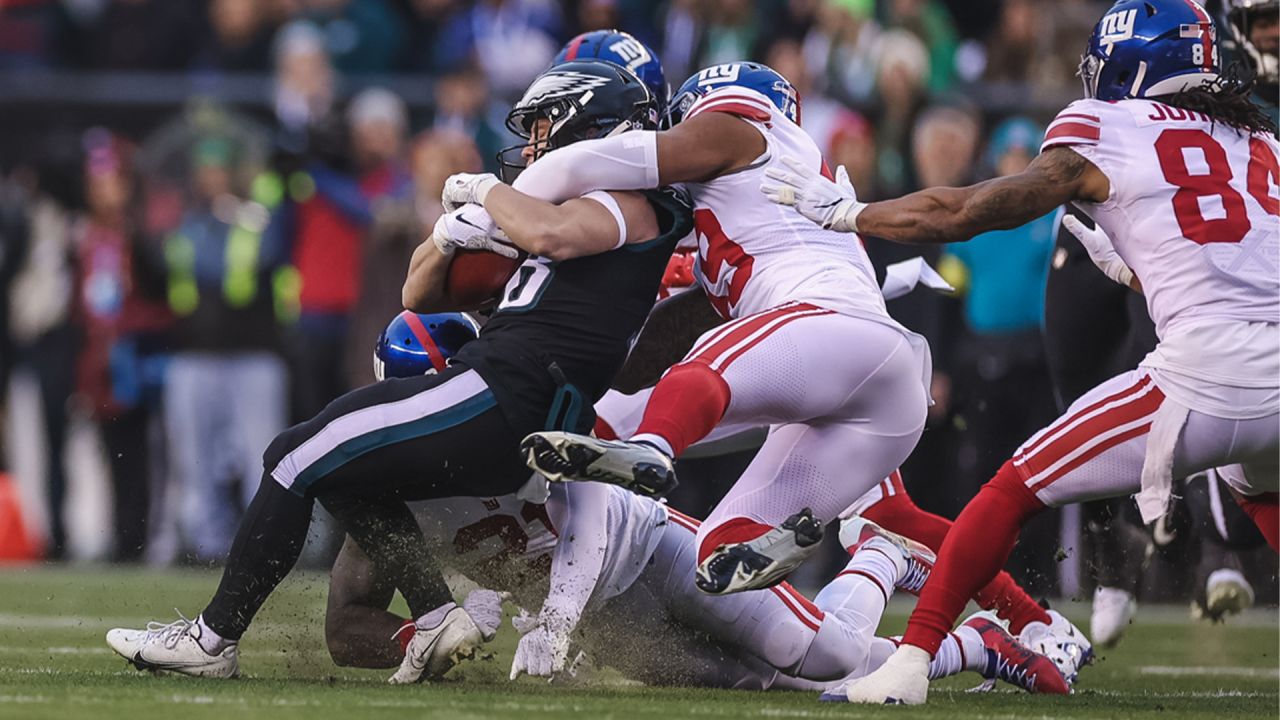 \ud83d\udcf8 Photos: Giants face Eagles in Week 18