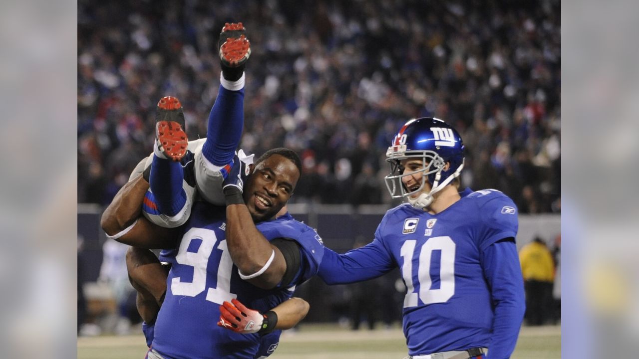 Justin Tuck Awakens and So Do the Giants - WSJ