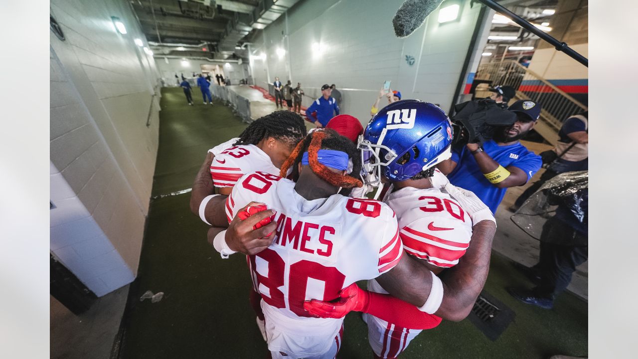 New York Giants - On-Field Gatorade NFL Towel :: FansMania