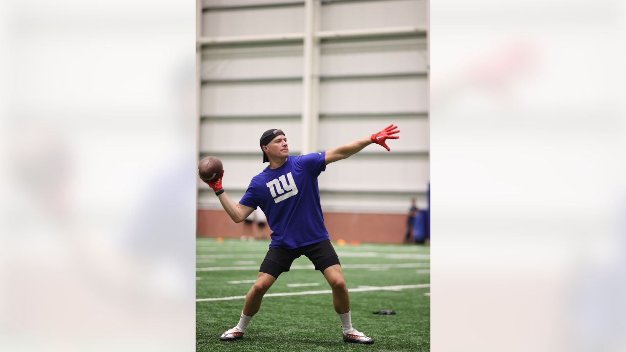 New York Giants host gay football clinic with NFL players and