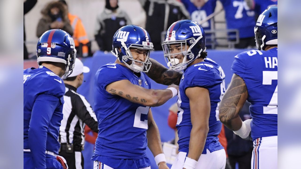 New York Giants linebacker Tomon Fox (49) runs one the field prior to an NFL  Football game in Arlington, Texas, Thursday, Nov. 24, 2022. (AP  Photo/Michael Ainsworth Stock Photo - Alamy