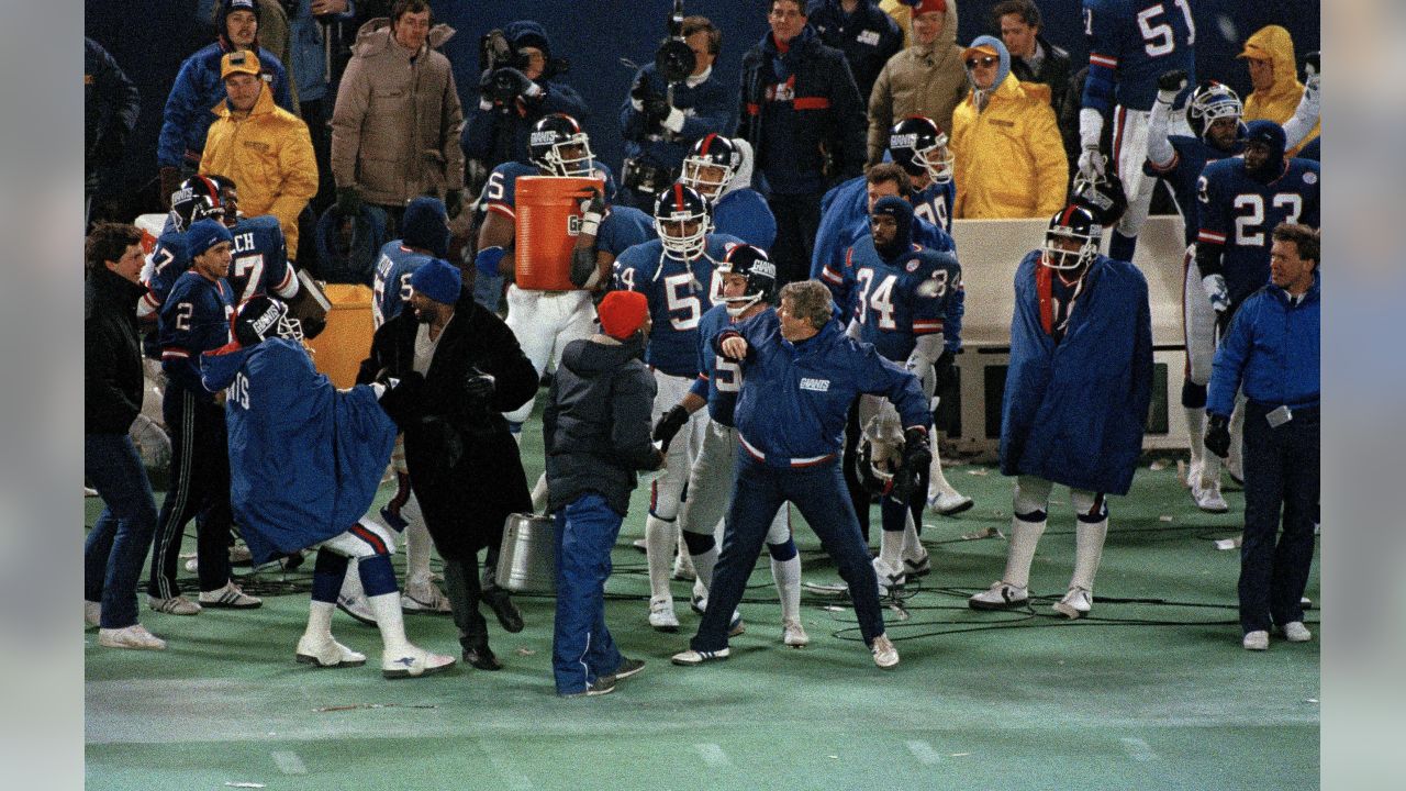 Redskins #77 Randy Thomas. The New York Giants defeated the Washington  Redskins 23-17 at Giants Stadium in Rutherford, New Jersey. (Credit Image:  © Anthony Gruppuso/Southcreek Global/ZUMApress.com Stock Photo - Alamy