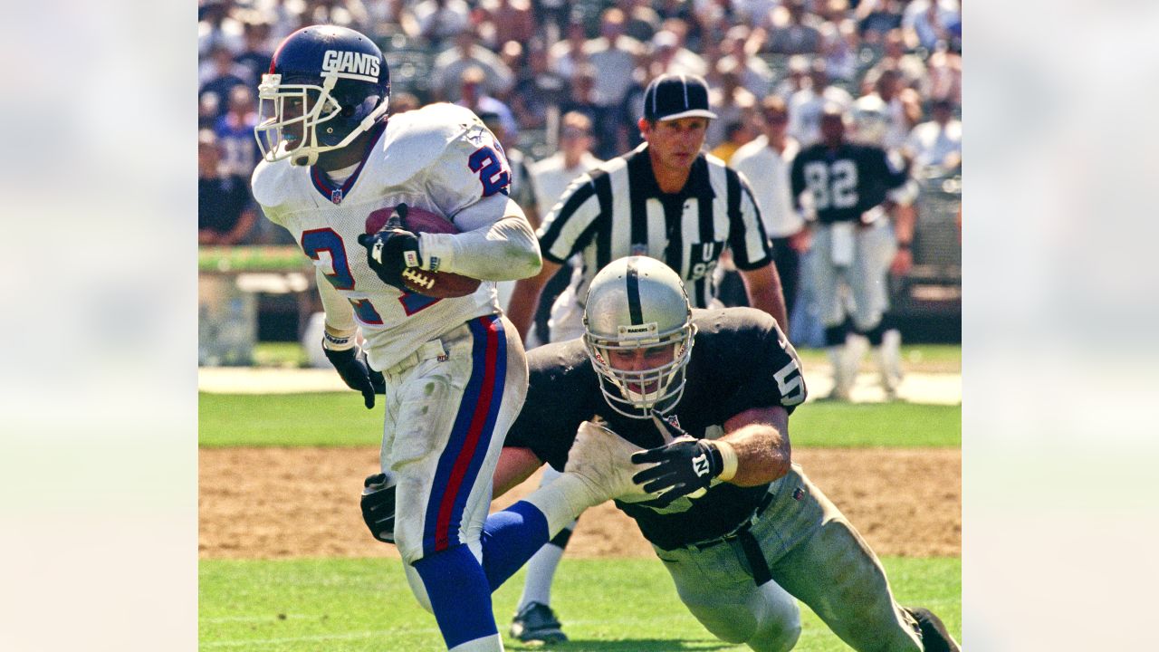 3,115 Oakland Raiders V New York Giants Photos & High Res Pictures