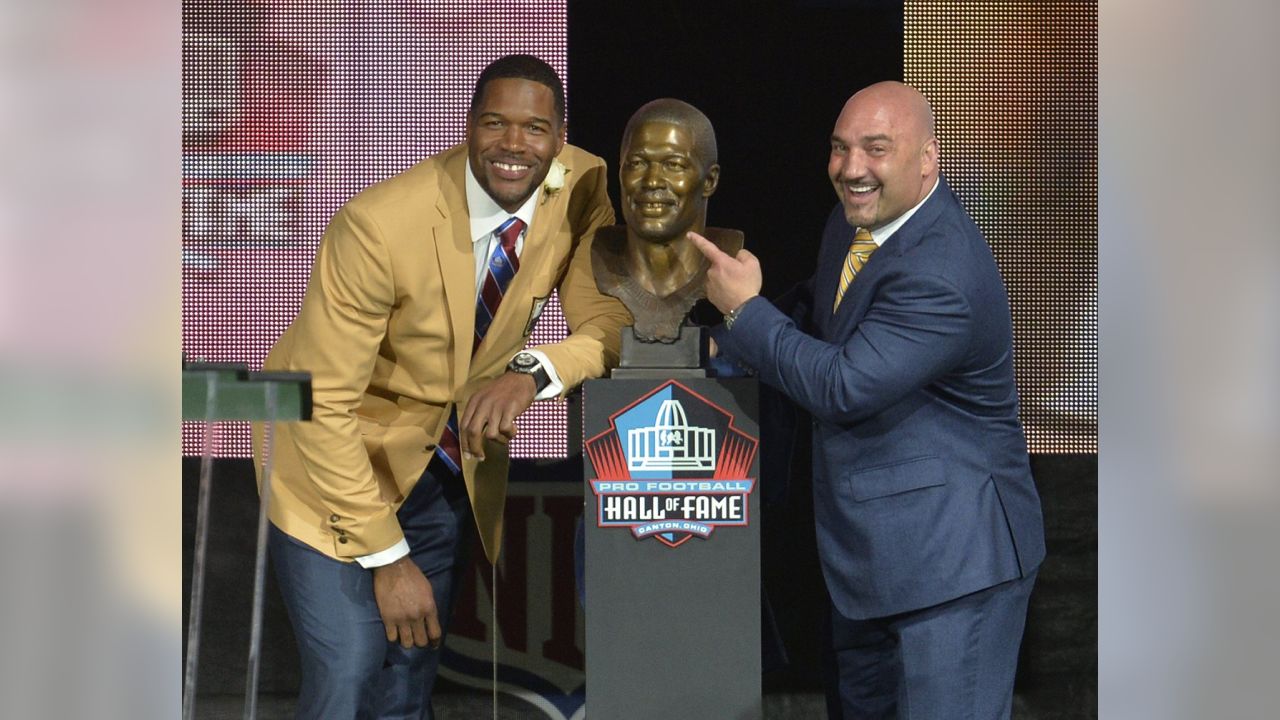 Giants finally ready to bestow Michael Strahan with ultimate team