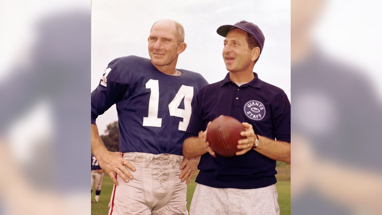 Y.A. Tittle, Who Led Giants to Brink of NFL Glory, Dies at 90