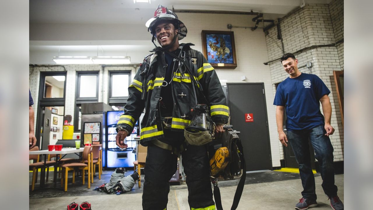 Giants visit with FDNY firefighters on eve of 9/11 anniversary