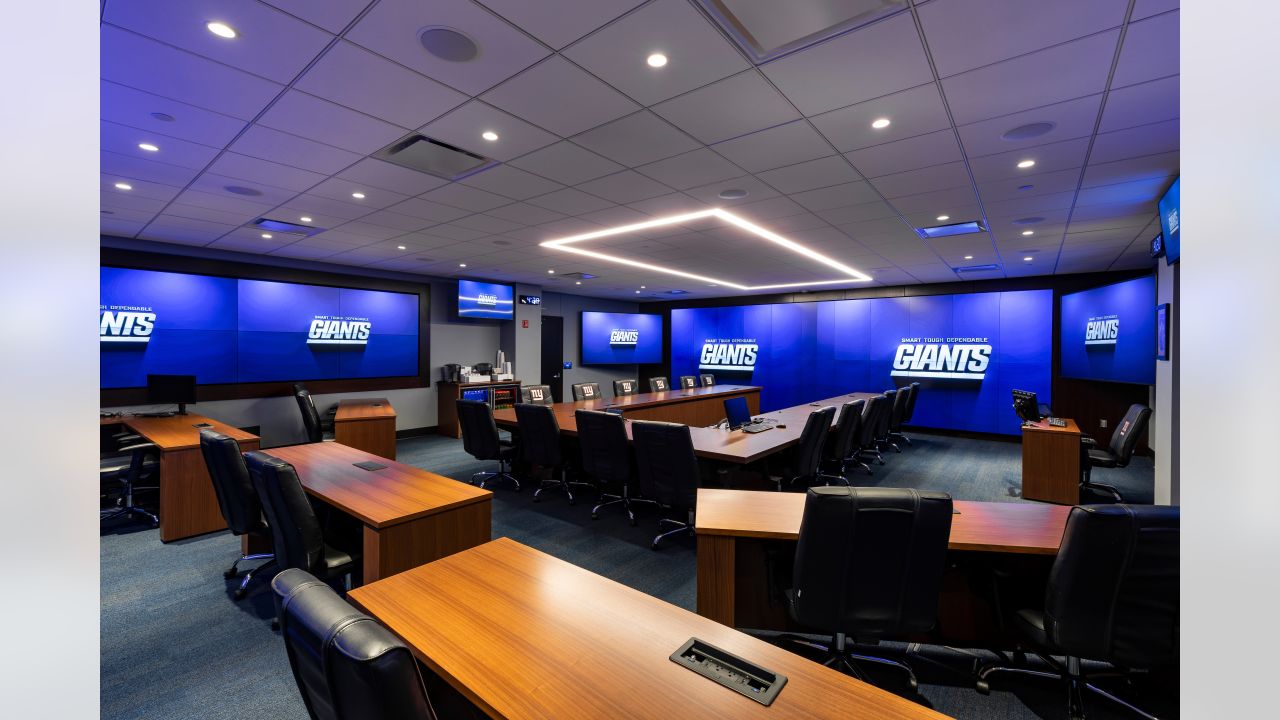 \ud83d\udcf8 Photos: Tour the Giants' new draft room