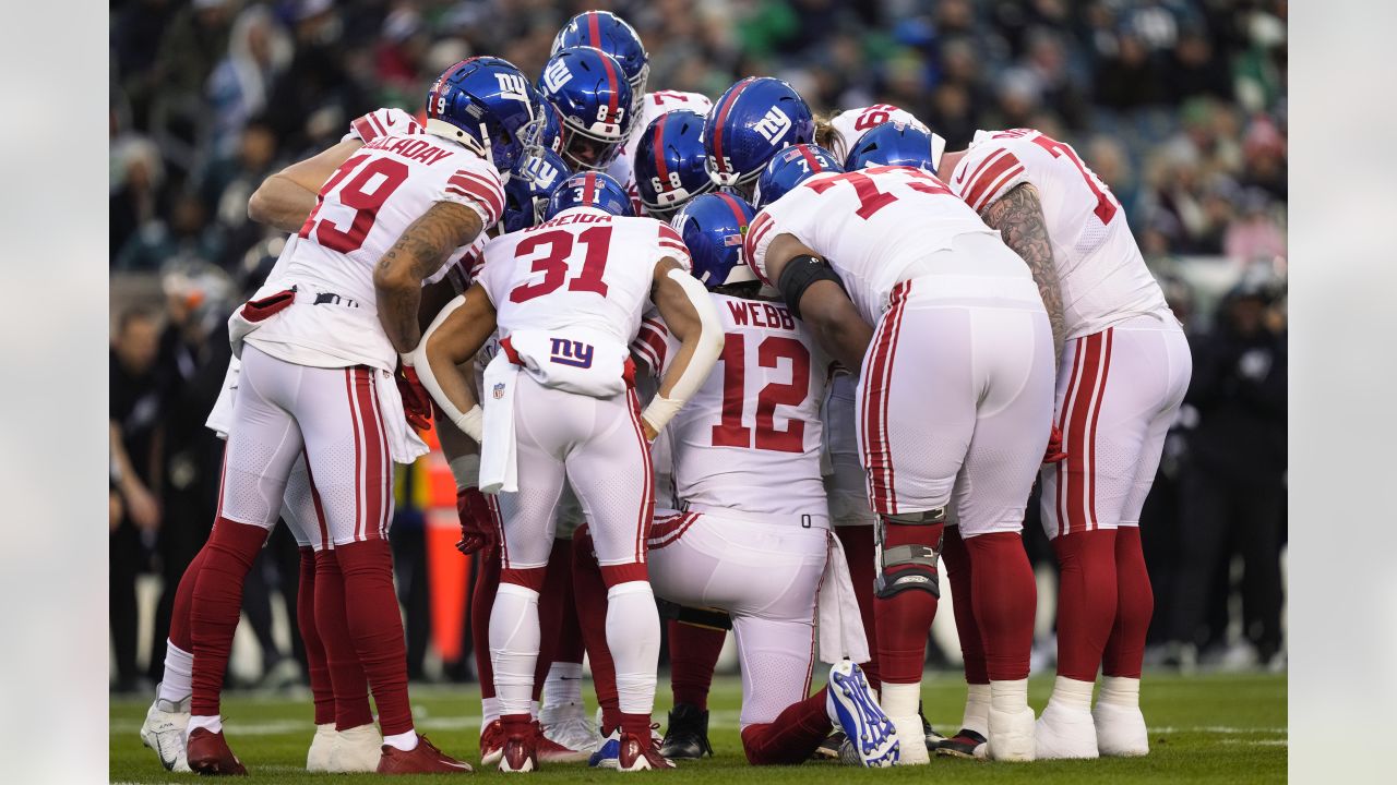 \ud83d\udcf8 Photos: Giants face Eagles in Week 18