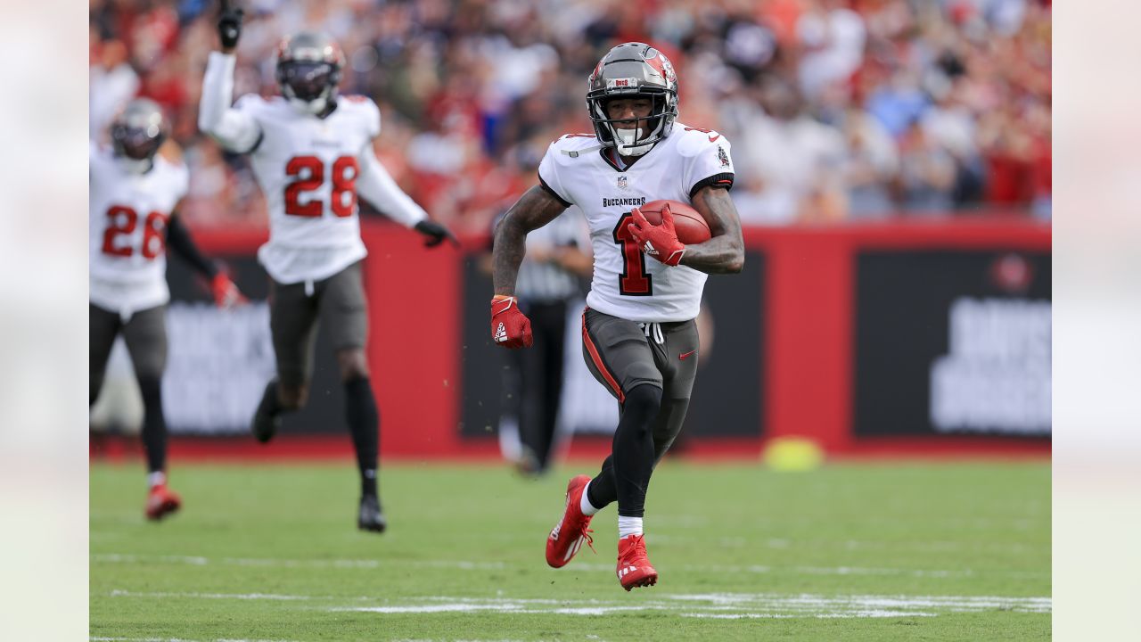 Bucs place WR Jaelon Darden, DL Rakeem Nunez-Roches on COVID-19 list