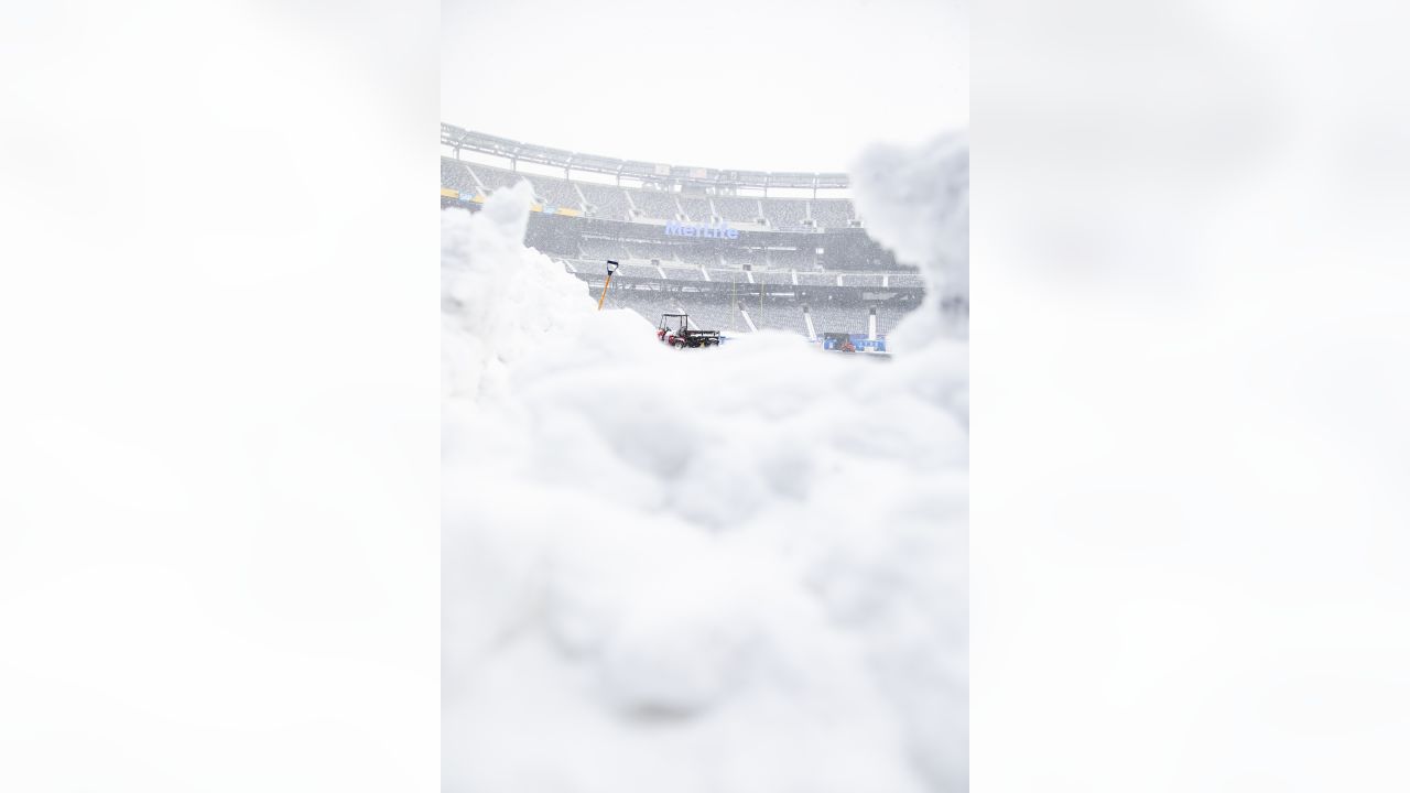 Let it Snow! View photos of MetLife Stadium