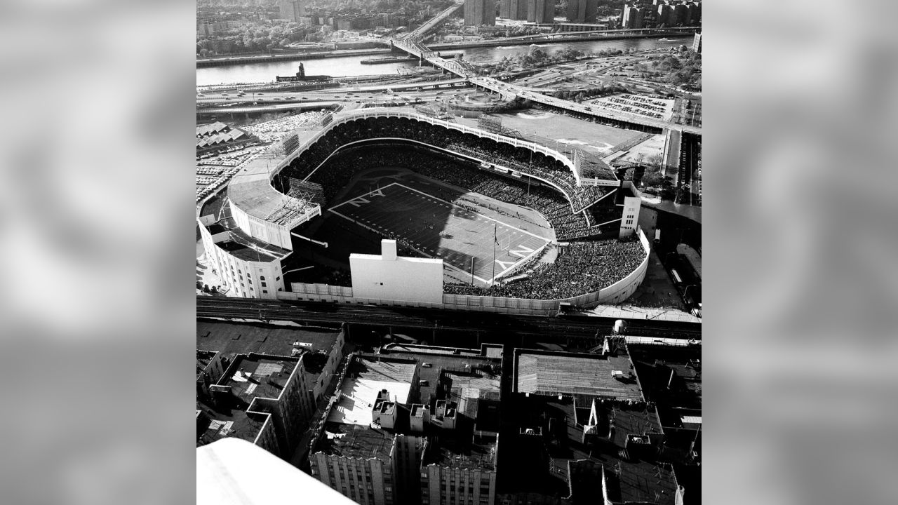 Throwback: Giants in Yankee Stadium