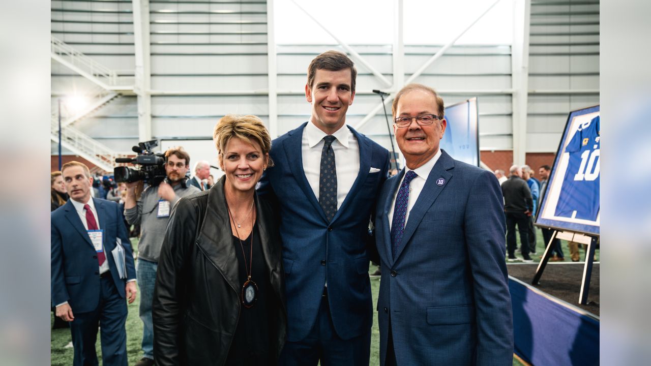 Flashback: Behind the scenes of Eli Manning's retirement ceremony