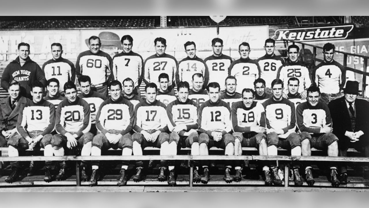 1925 NEW YORK GIANTS 8X10 TEAM PHOTO RARE 1ST YEAR SHOT FOOTBALL