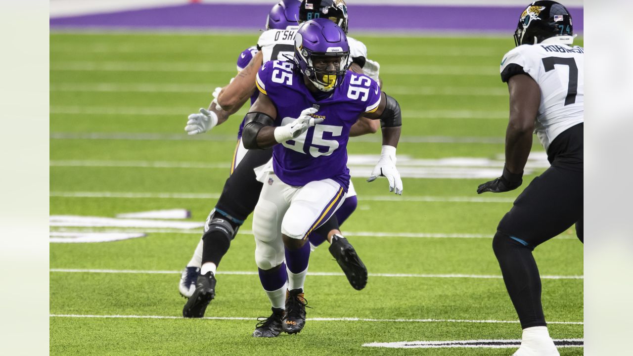 Vikings practice-squad DE Ifeadi Odenigbo spurns Eagles offer, gets raise