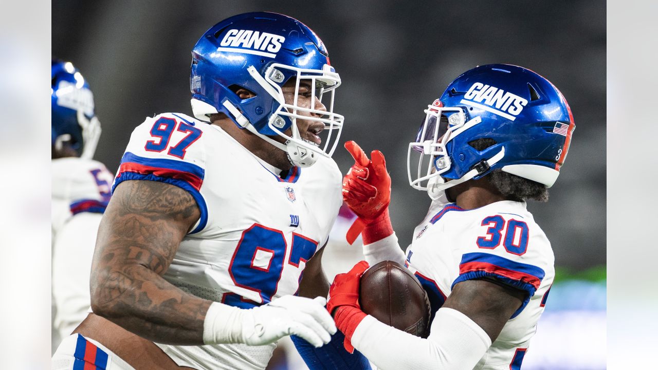 Equipment Geek on X: Best Possible Uniform Combo: New York Giants Edition!  White facemask, white jersey, gray pants, red socks. The Color Rush is  great, but I prefer their regular white jerseys.