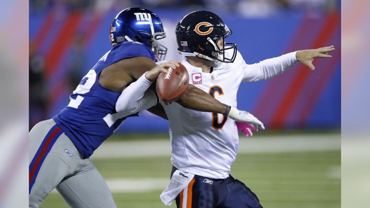 Bears vs Giants Sidebar, 2: Singletary eyes the ball, 1986 : r/CHIBears