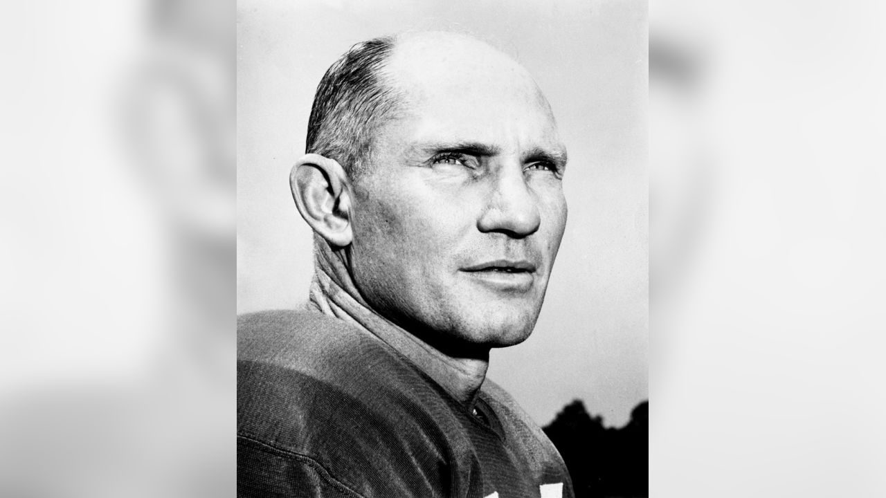 Y.A. Tittle, New York giant's quarter back, leaves the field with an  injured knee at palmer stadium in Princeton, N.C., August 29, 1964.Tittle  suffered the injury early in the second period of